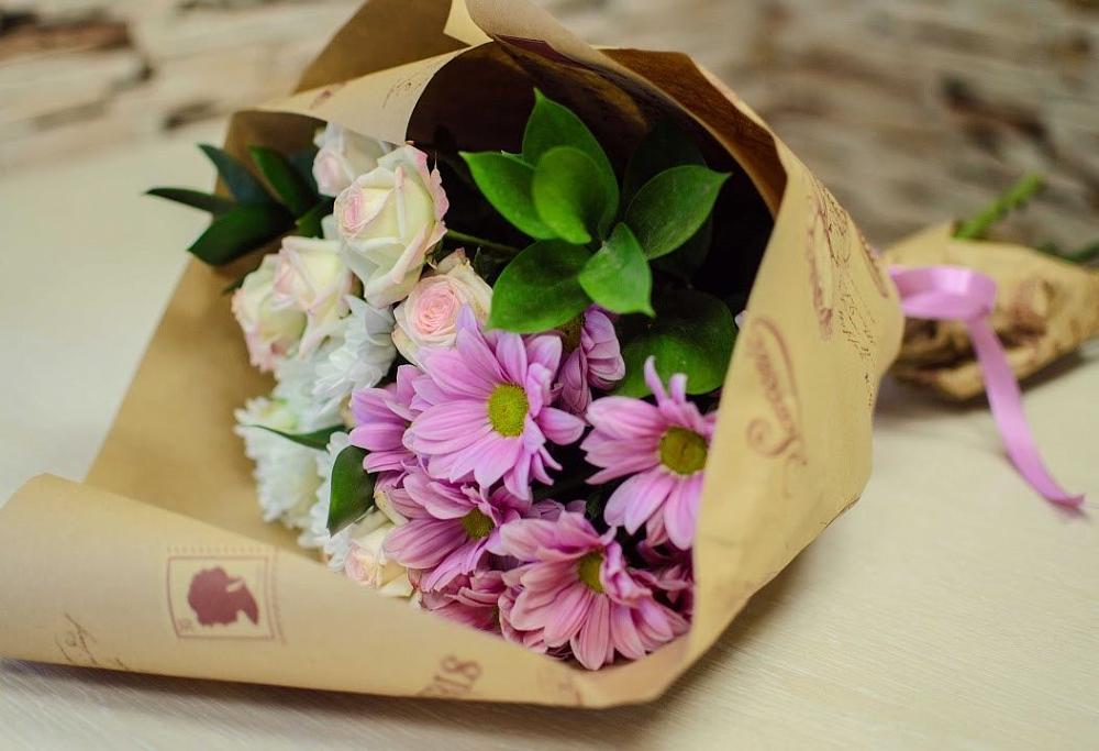 Букет цветов из: Розы и Хризантемы в Кабардинка