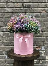Цветочная композиция из Гипсофила и Розы в шляпной коробке в Кабардинка