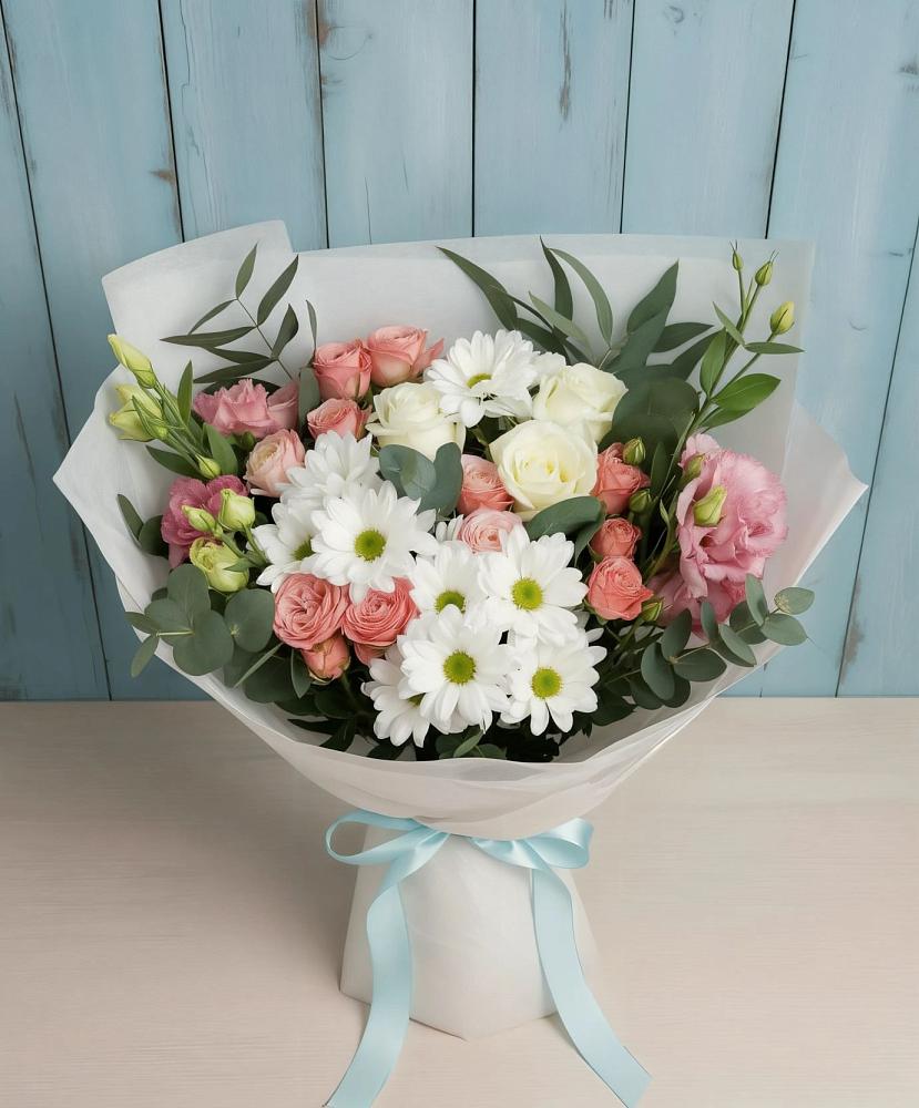 Букет цветов из: Розы, Лизиантусы и Хризантемы в Кабардинка