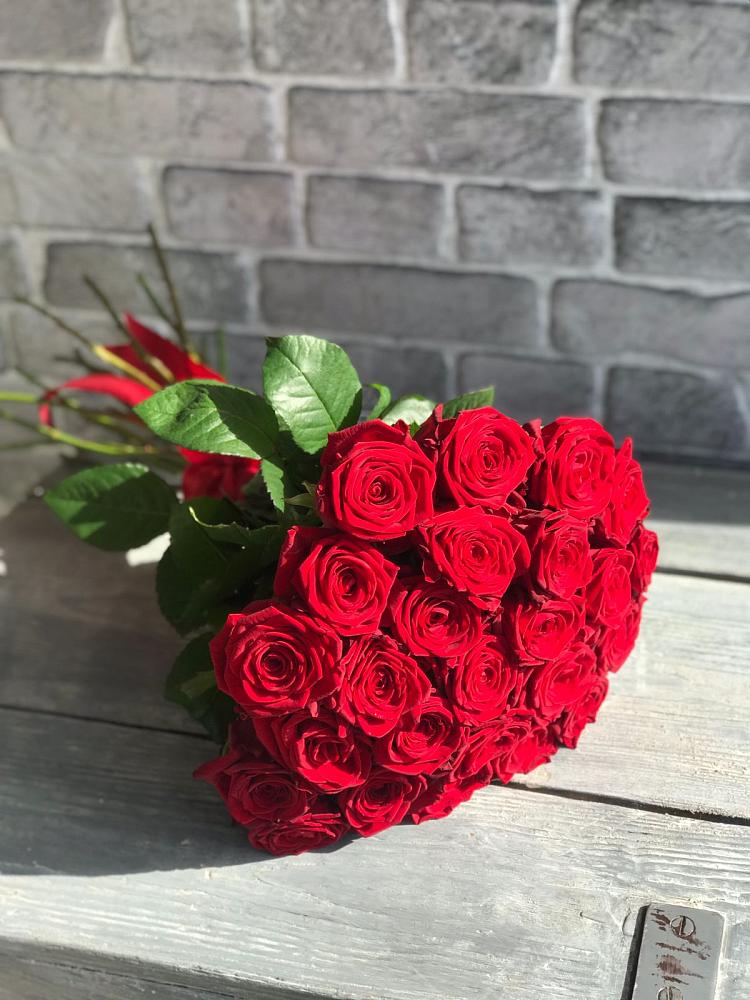 Букет Красные розы Фридом в Кабардинка