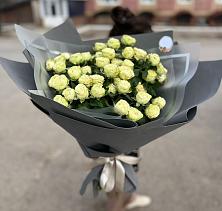 Букет Белые кустовые розы Солинеро в Кабардинка