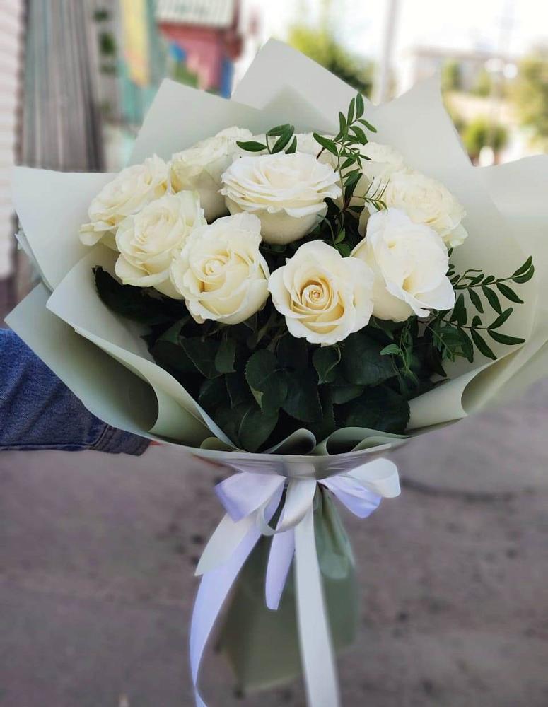 Букет Белые розы Проуд в Кабардинка