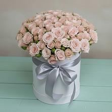 Цветочная композиция из Розы в шляпной коробке в Кабардинка