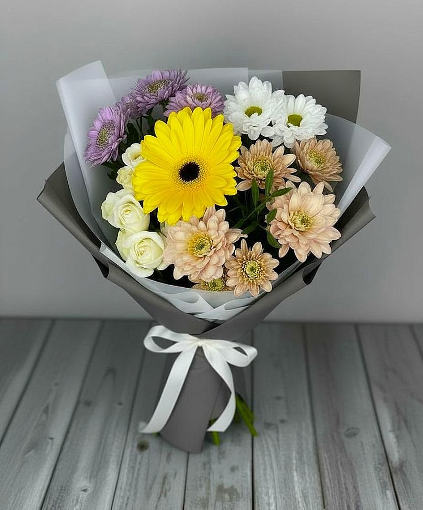 Букет цветов из: Розы, Герберы и Хризантемы в Кабардинка