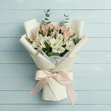 Букет цветов из:  Альстромерии в Кабардинка