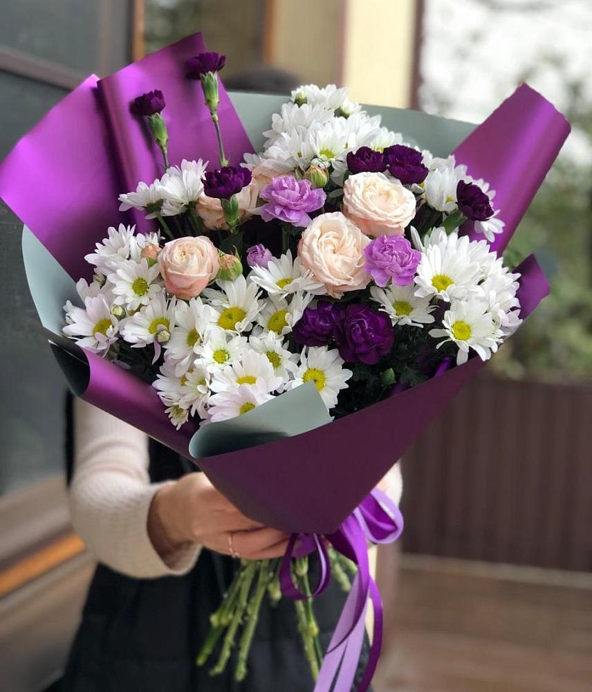 Букет цветов из: Хризантемы, Гвоздики и Розы в Кабардинка