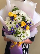 Букет цветов из:  Ирисы, Хризантемы и Розы #REPLACE_PRED# Кабардинка