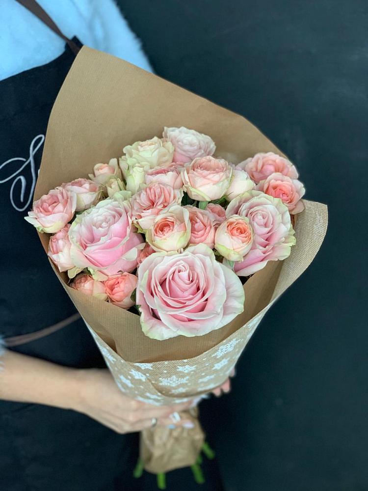 Букет цветов из: Хризантемы и Розы в Кабардинка