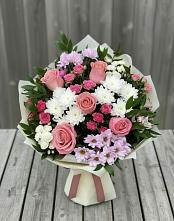 Букет цветов из:  Альстромерии, Гвоздики, Розы и Хризантемы в Кабардинка