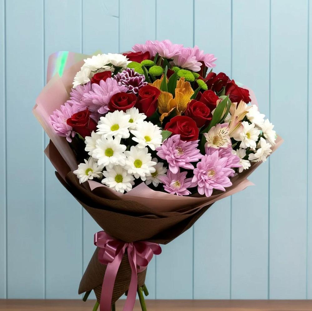 Букет цветов из: Розы, Хризантемы и Альстромерии в Кабардинка