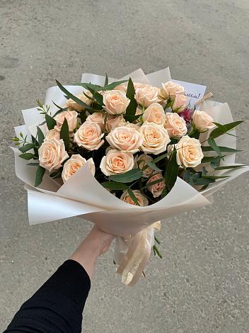 Букет Кремовые розы Латте в Кабардинка