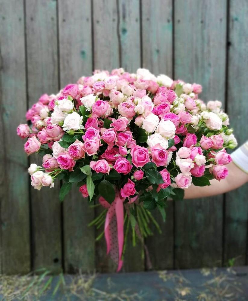 Букет Розовые кустовые розы Натали и Лав Лидия в Кабардинка