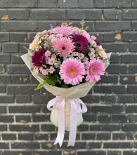 Букет цветов из:  Герберы и Хризантемы в Кабардинка