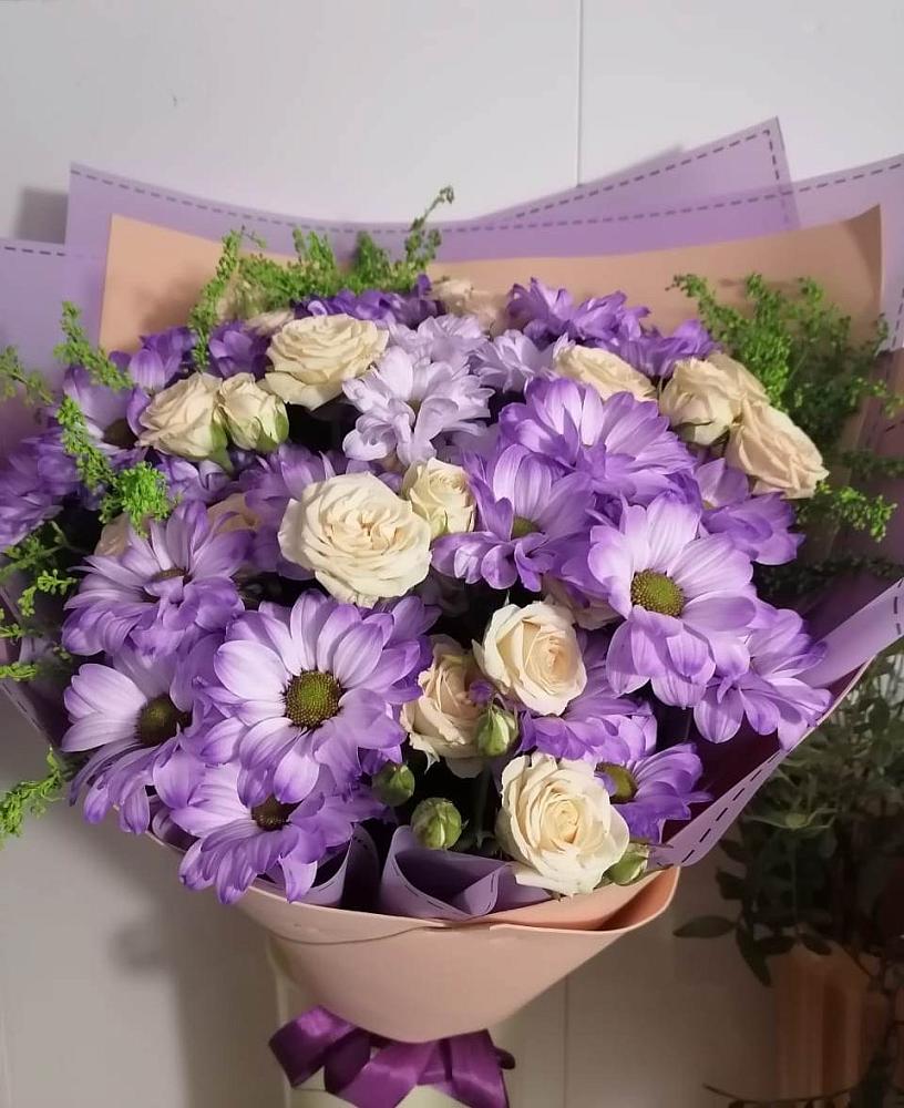 Букет цветов из: Хризантемы и Розы в Кабардинка